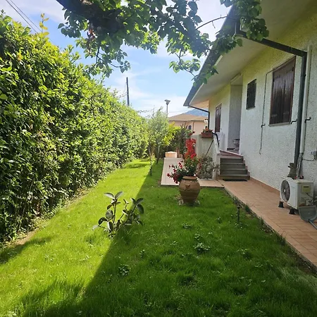 Sofia Bed & Breakfast 3*